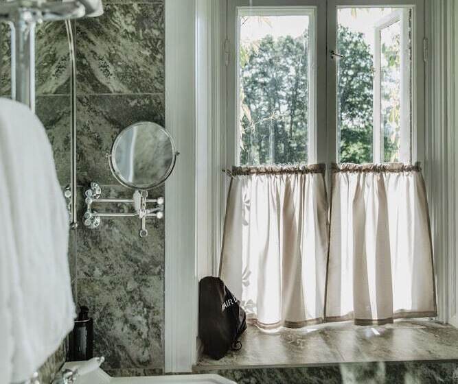 Отель Slottsvillan