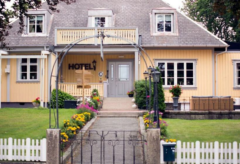 Отель Tanums Gestgifveri