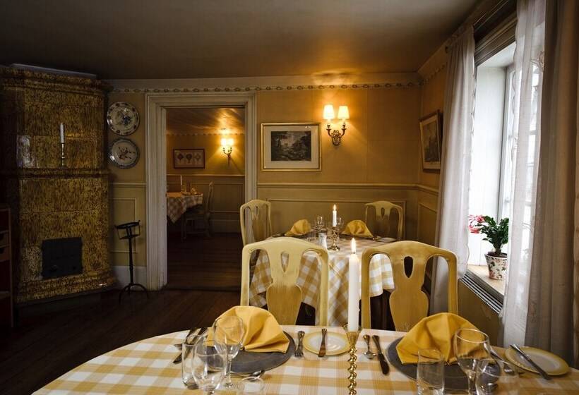 Отель Tanums Gestgifveri