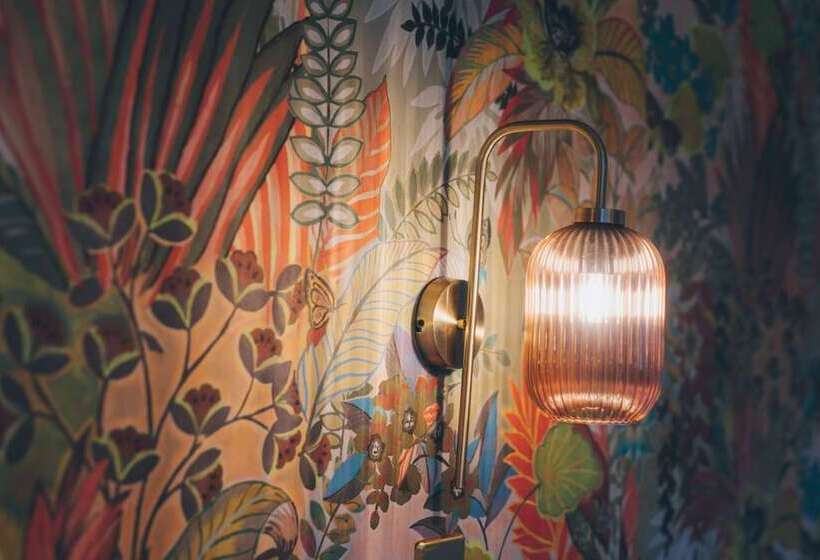 בית מלון כפרי The Clarence Boutique Rooms