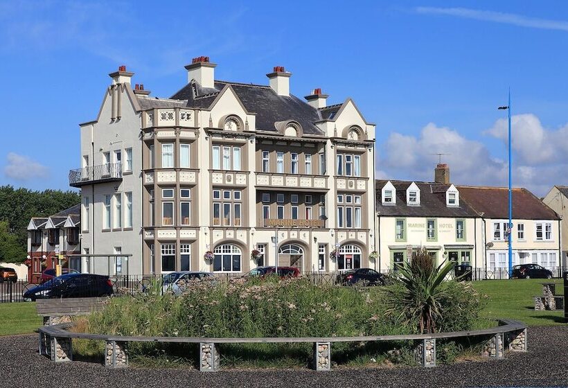 בית מלון כפרי The Marine