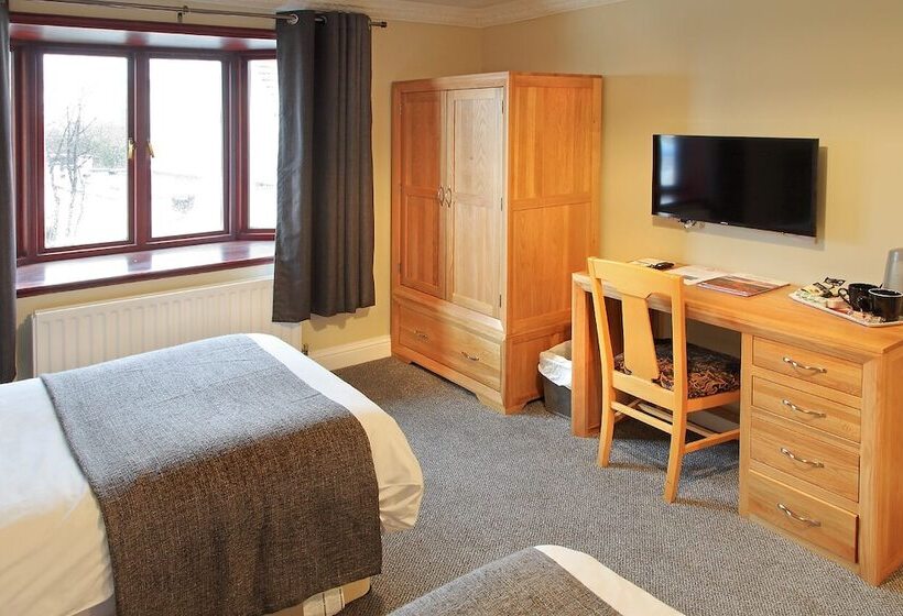 בית מלון כפרי The Marine