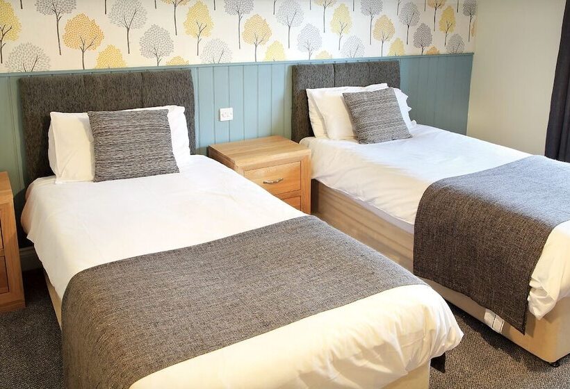 בית מלון כפרי The Marine