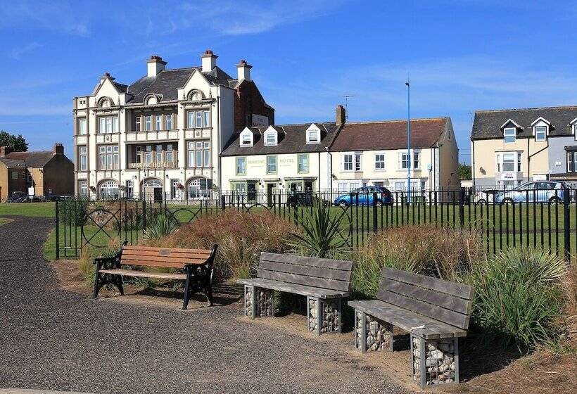 בית מלון כפרי The Marine