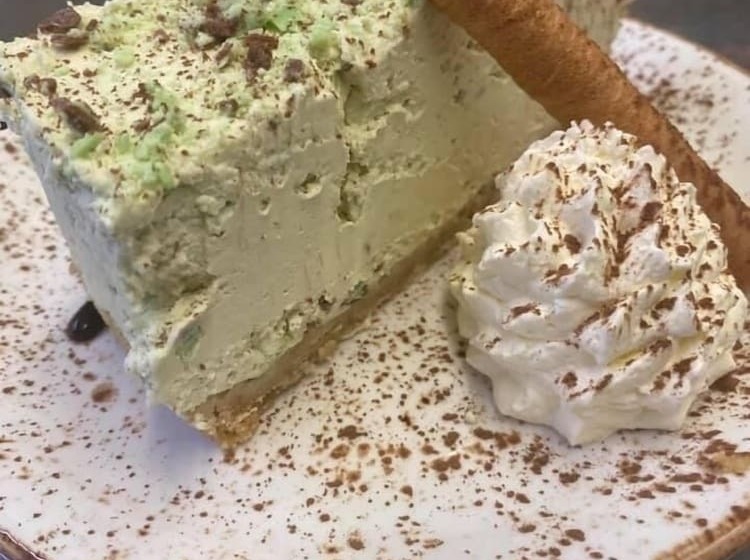 בית מלון כפרי The Marine