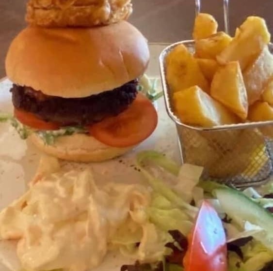 בית מלון כפרי The Marine