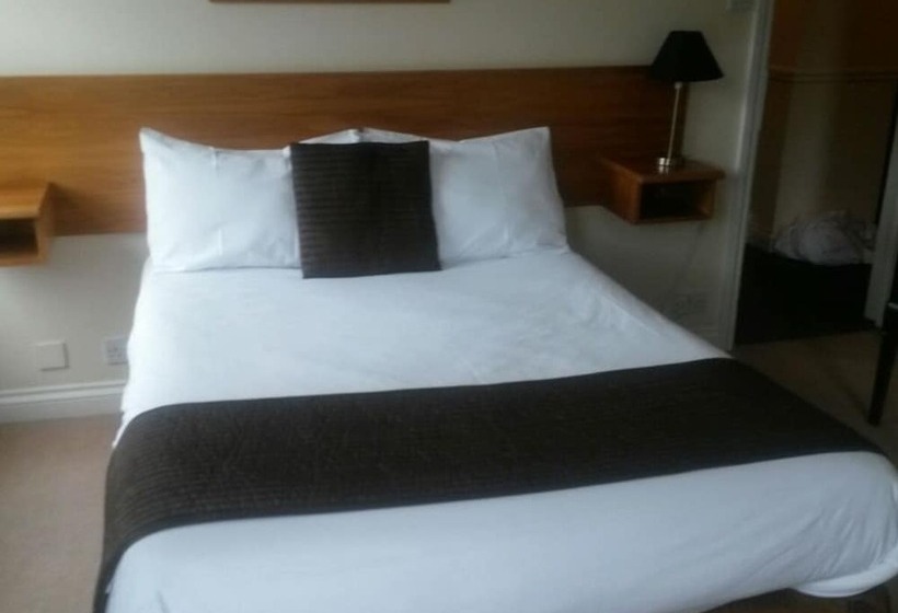 בית מלון כפרי The Terrace Lodge