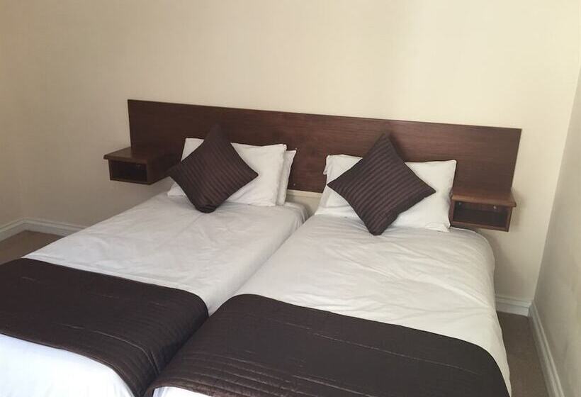 בית מלון כפרי The Terrace Lodge