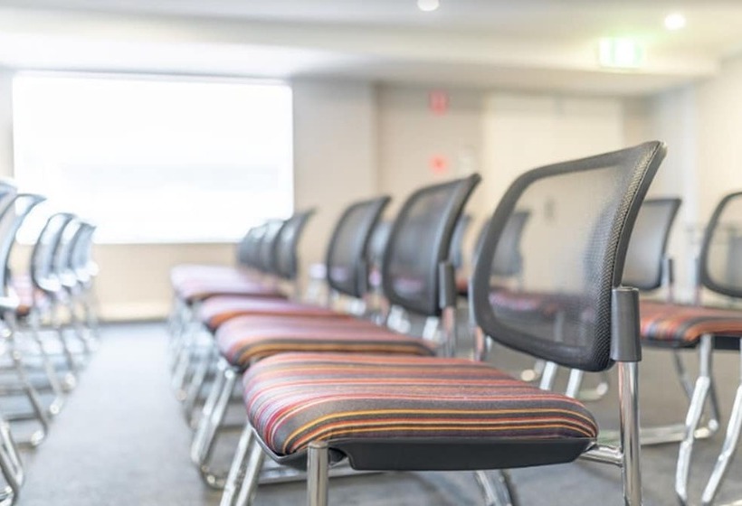 호텔 The Waverley International