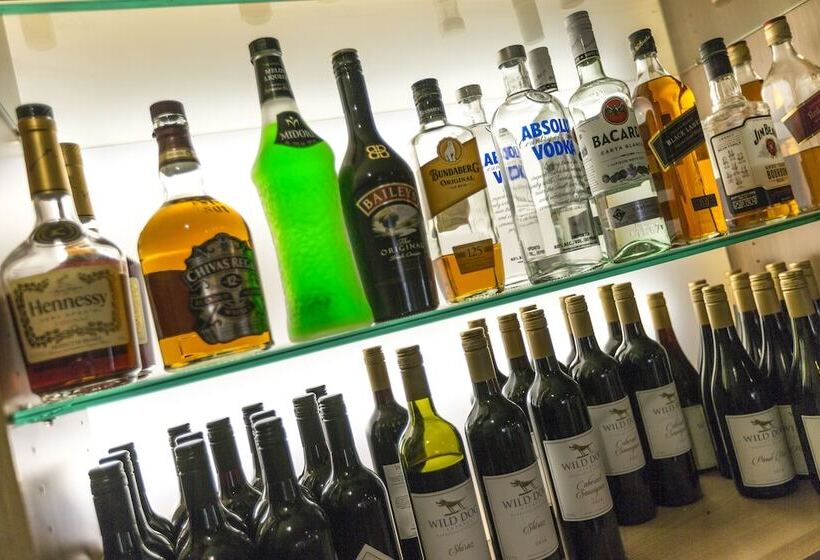 호텔 The Waverley International