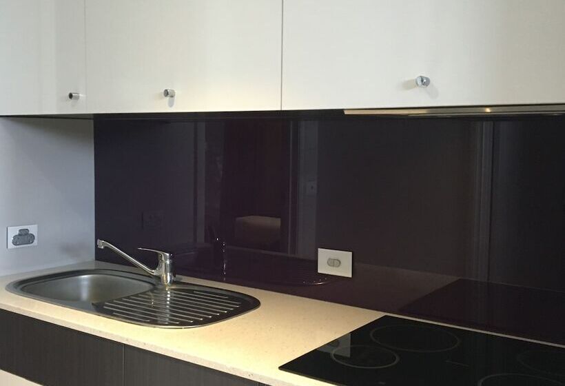 호텔 The Waverley International