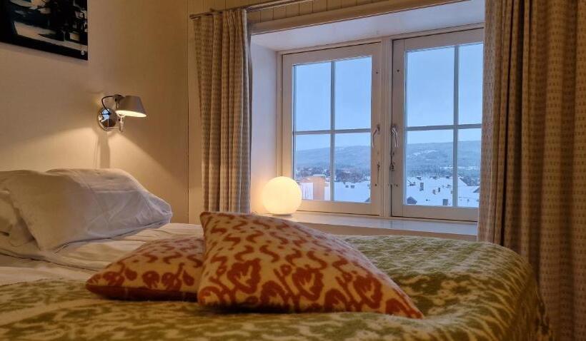 בית מלון כפרי Vertshuset Røros