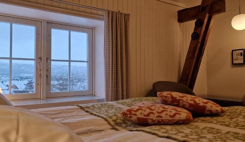 בית מלון כפרי Vertshuset Røros