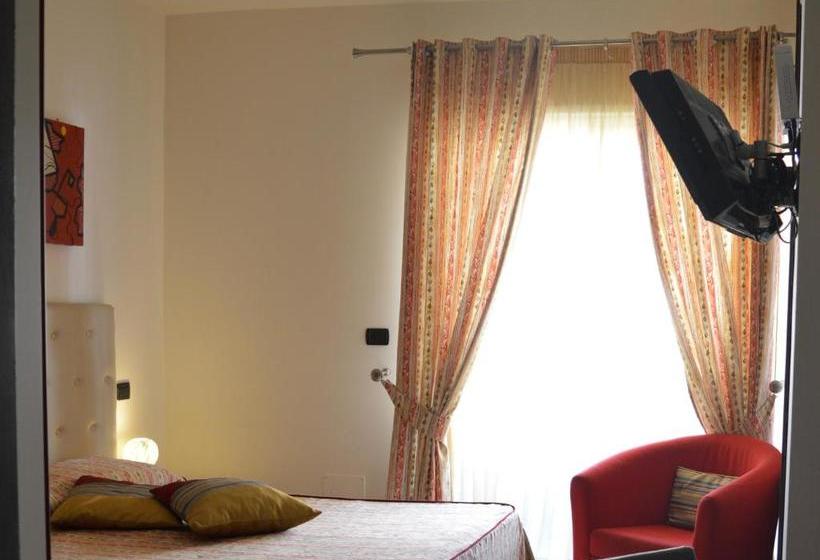 هتل Vescovo Rosso