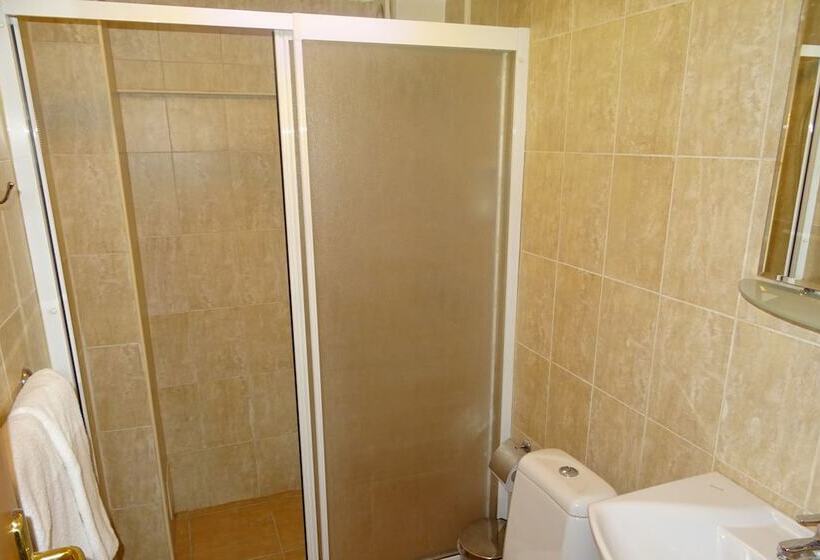 בית מלון כפרי Victoria