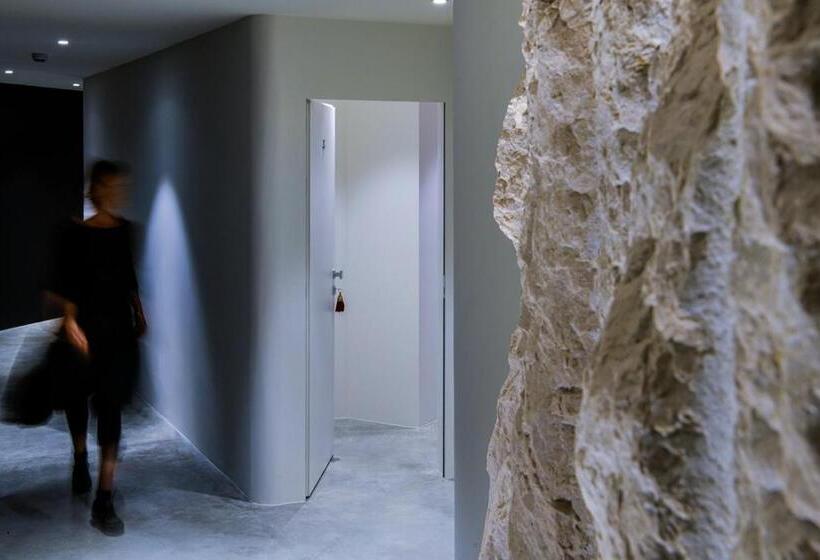 هتل Villa Miravalle