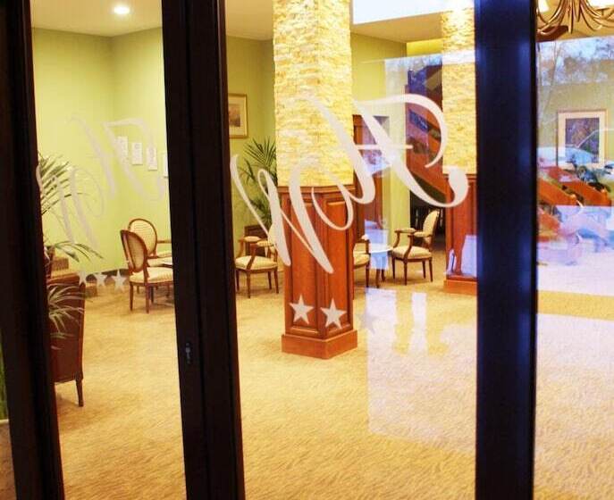 هتل Wilga By Katowice Airport