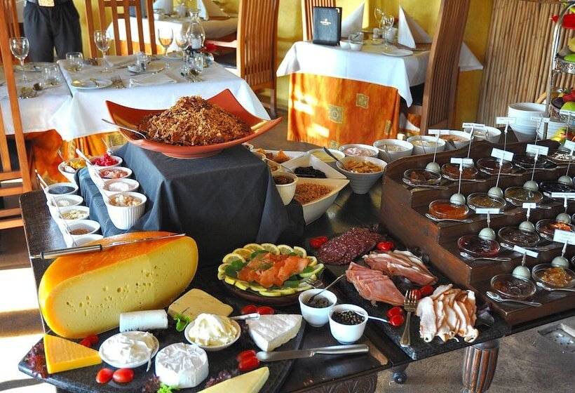 هتل Woodall Country House And Spa