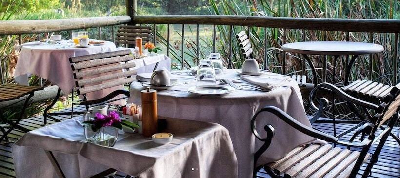 هتل Woodall Country House And Spa