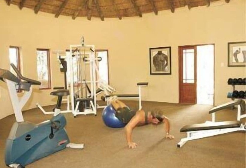 هتل Woodall Country House And Spa