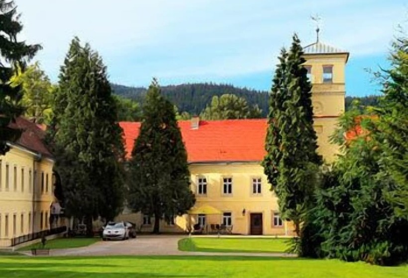 בית מלון כפרי Zamek Na Skale