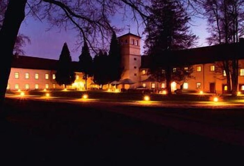 בית מלון כפרי Zamek Na Skale