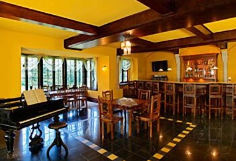 בית מלון כפרי Zamek Na Skale