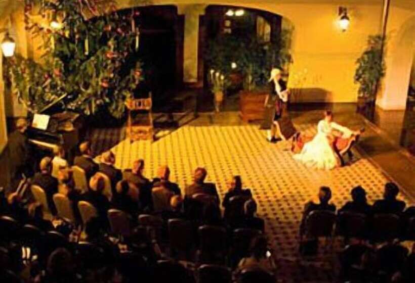 בית מלון כפרי Zamek Na Skale