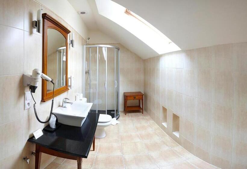 בית מלון כפרי Zamek Na Skale