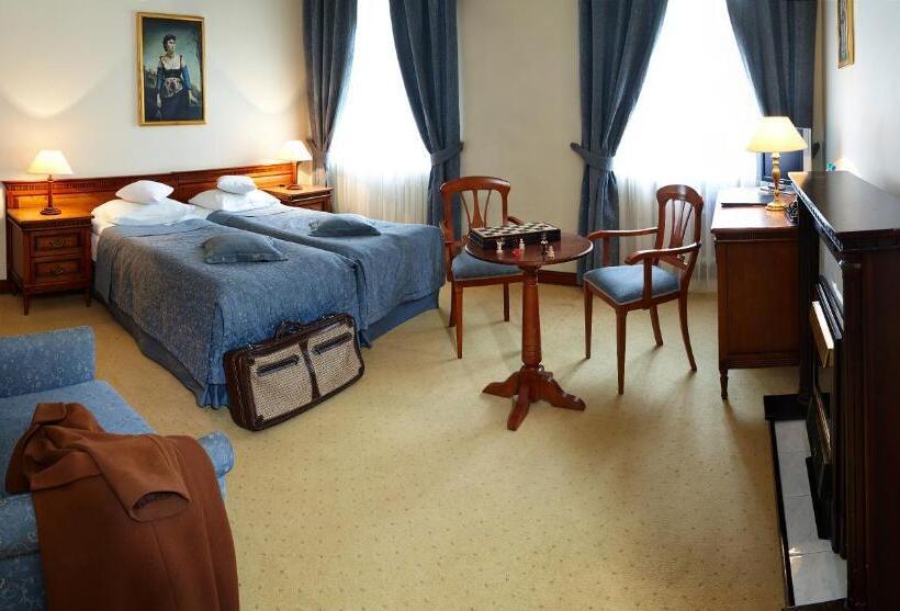 בית מלון כפרי Zamek Na Skale