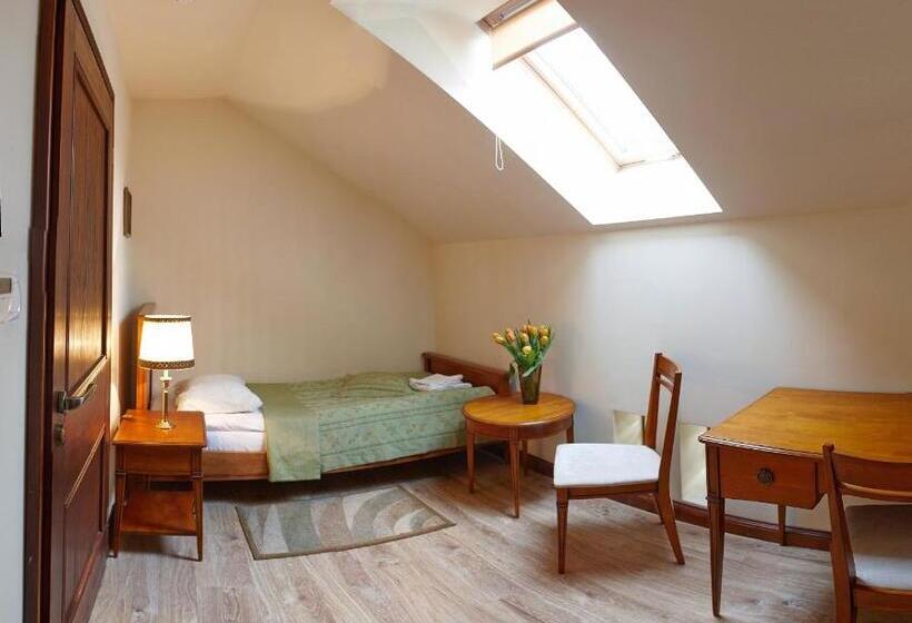 בית מלון כפרי Zamek Na Skale