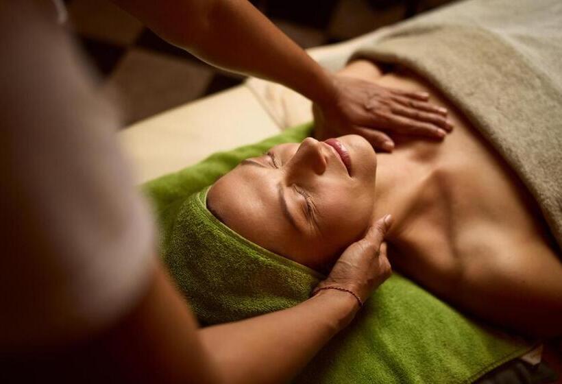 בית מלון כפרי Zamek Na Skale