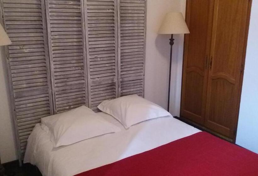 فندق Le Relais Des Dix Crus   Logis Hôtel B&b