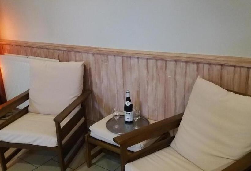 فندق Le Relais Des Dix Crus   Logis Hôtel B&b