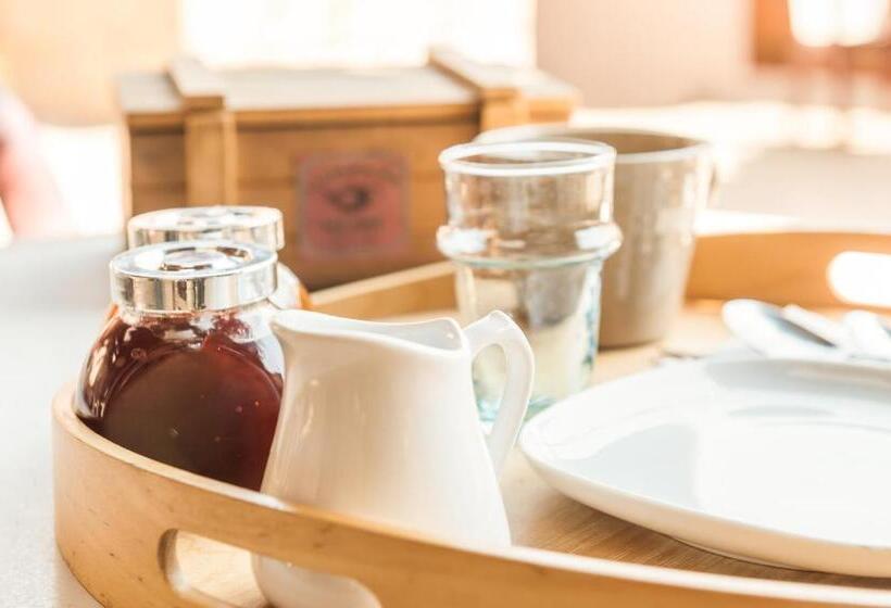 فندق Le Relais Des Dix Crus   Logis Hôtel B&b