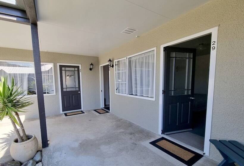 모텔 Asure Gables Motor Lodge