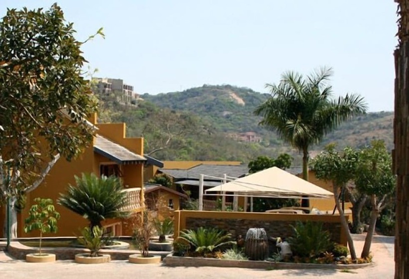 Nomndeni Lodge Zamabhele