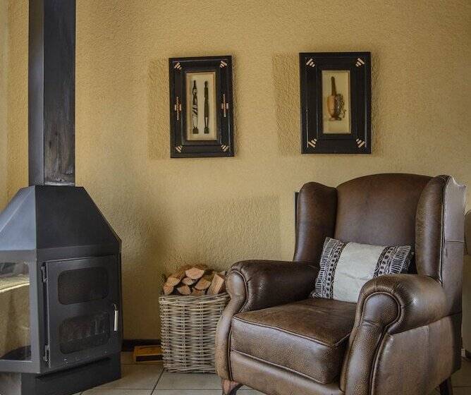 Пансион Abangane Guest Lodge