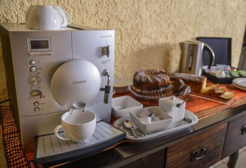 Пансион Abangane Guest Lodge