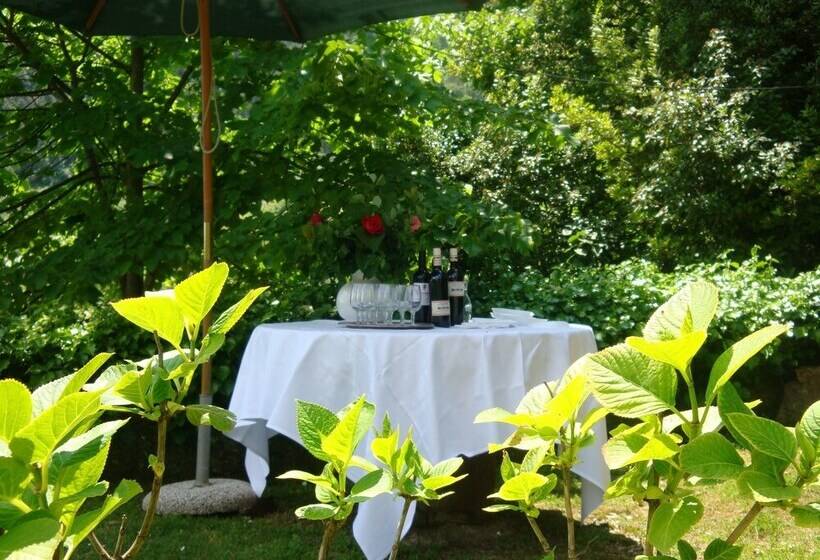 بنسيون Fattoria Di Bacchereto   Guest House