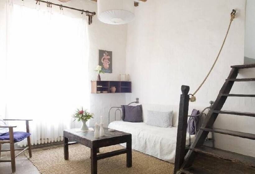 بنسيون Fattoria Di Bacchereto   Guest House