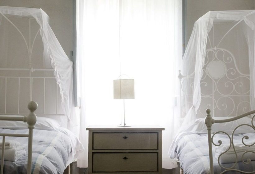 بنسيون Fattoria Di Bacchereto   Guest House