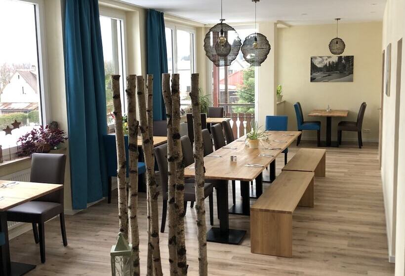 펜션 Gasthof Deutscher Adler Und Hotel Puchtler