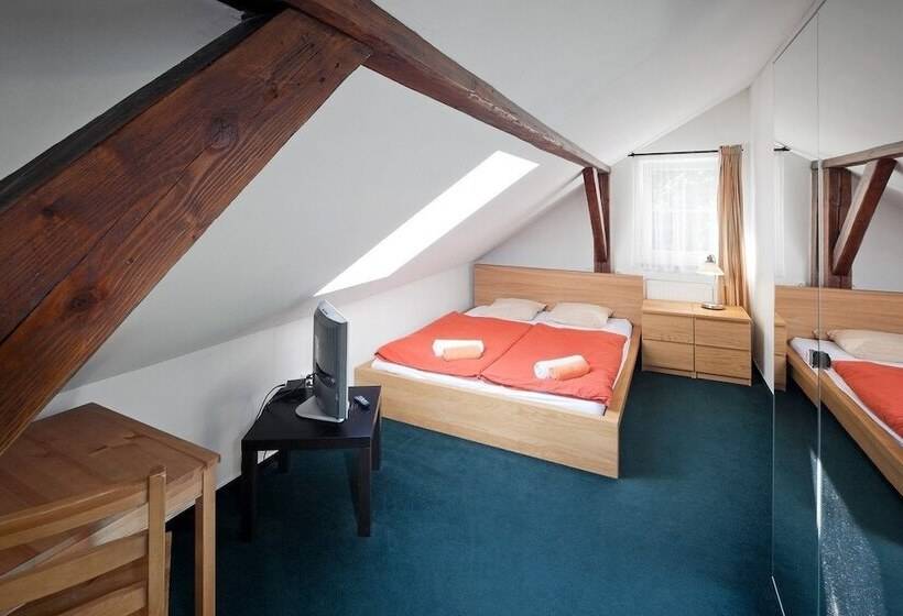 پانسیون Pytloun Penzion Zelený Háj