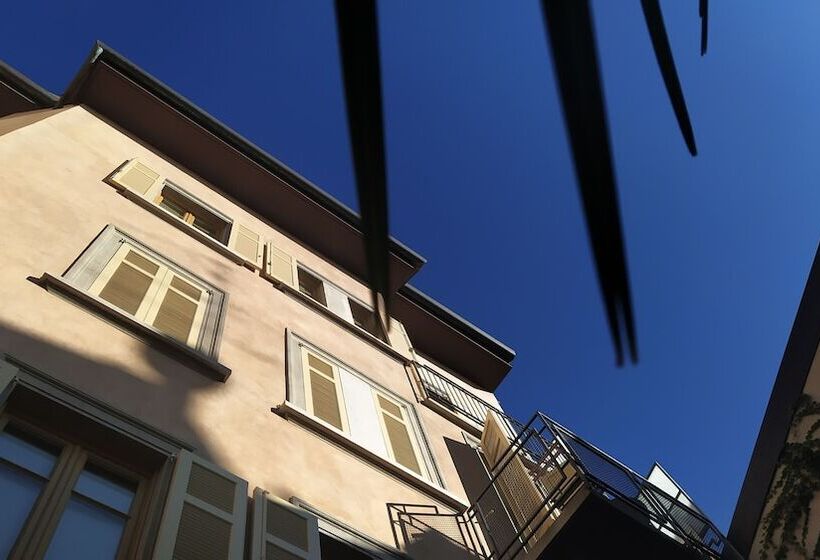 Petronilla Hotel In Bergamo