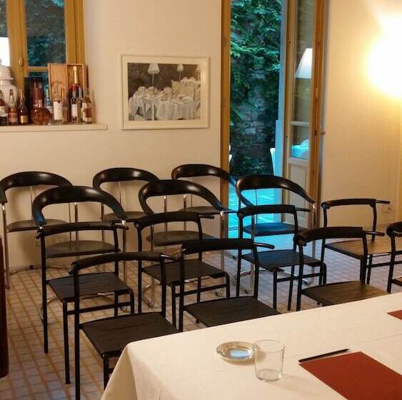 Petronilla Hotel In Bergamo