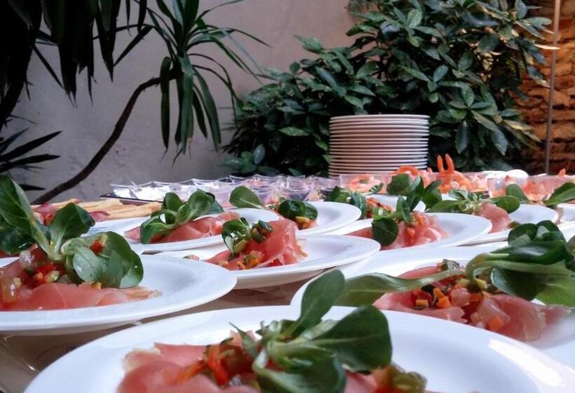 Petronilla Hotel In Bergamo