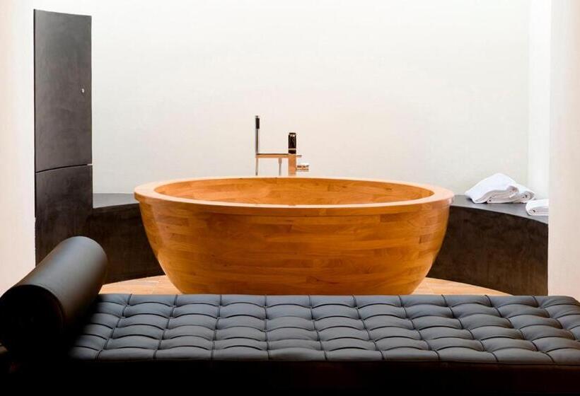 Petronilla Hotel In Bergamo