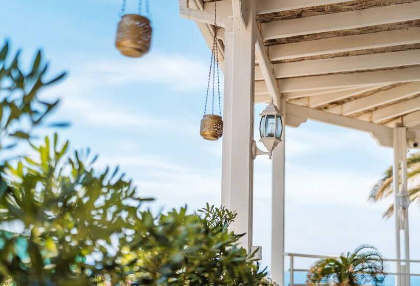 אתר נופש Vrachia Beach Hotel & Suites   Adults Only