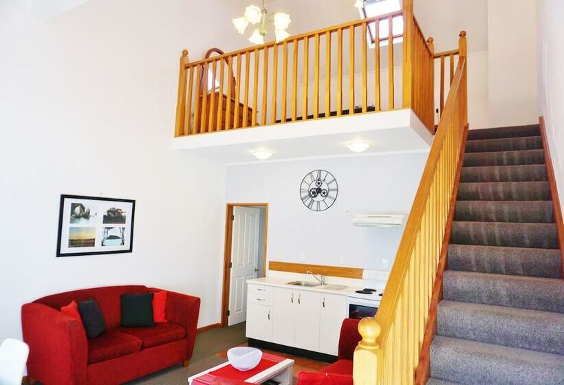 The Esplanade Motel & Conference Centre